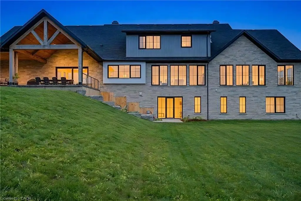 742 Country Squire Road, Waterloo ON N2J 4G8
