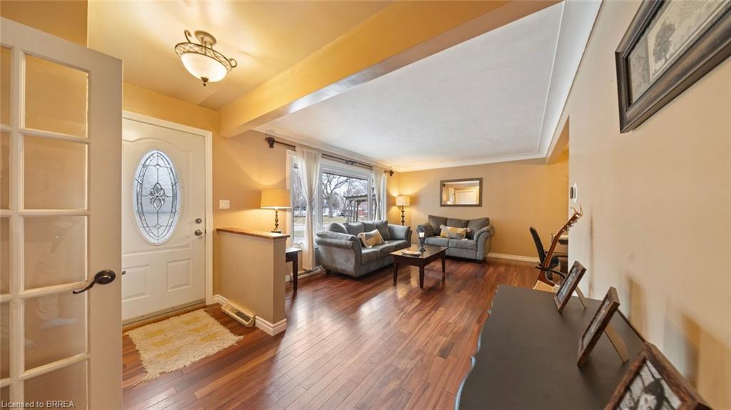 58 Kinnard Road, Brantford ON N3T 1P9