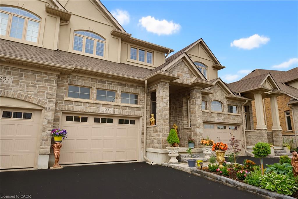 123 Oak Park Drive, Waterloo ON N2K 0B3