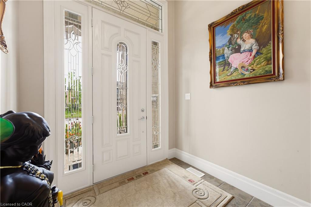 123 Oak Park Drive, Waterloo ON N2K 0B3