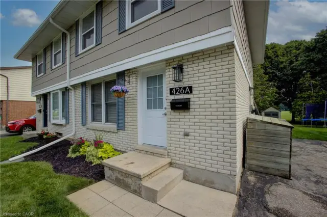 426A Dunvegan Drive, Waterloo ON N2K 2C7