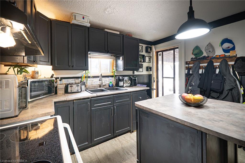 78 Arthur Street, Brantford ON N3S 3H8