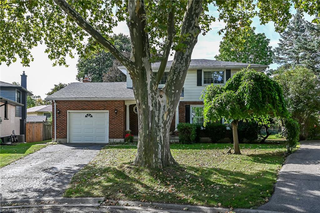 5 Rathbun Place, Brantford ON N3R 1K4