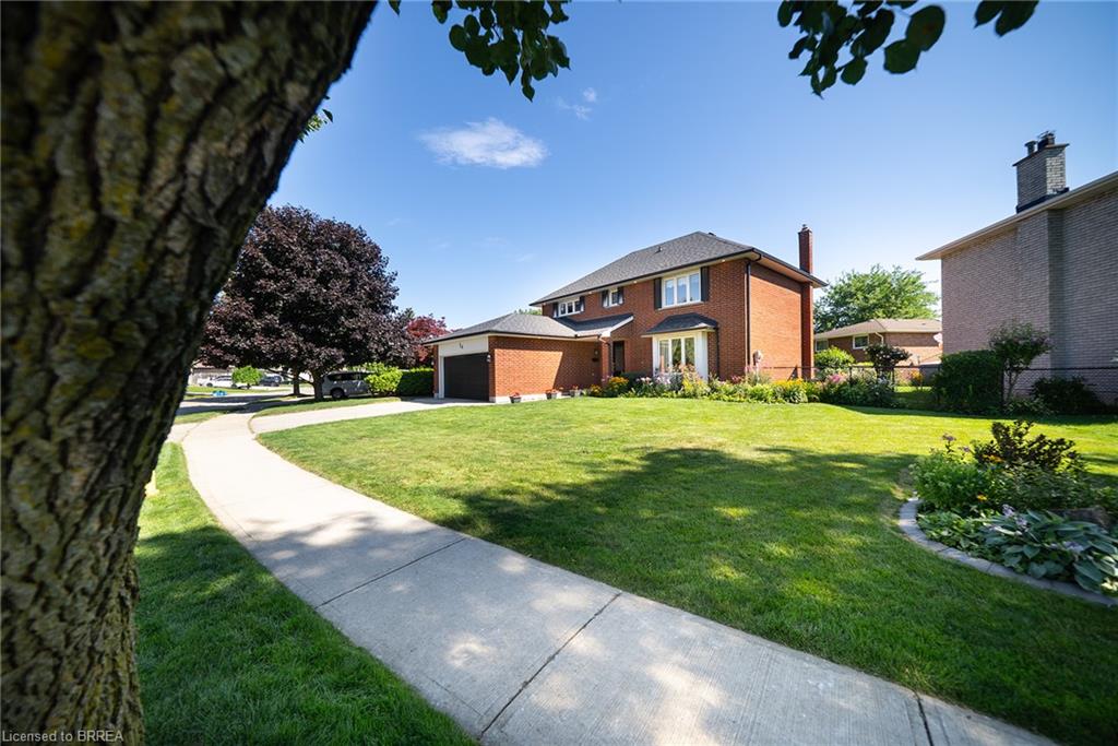 54 Dante Crescent, Brantford ON N3P 1B8