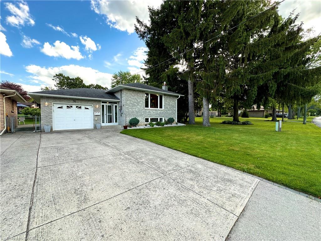 36 Oakhill Drive, Brantford ON N3T 1R1
