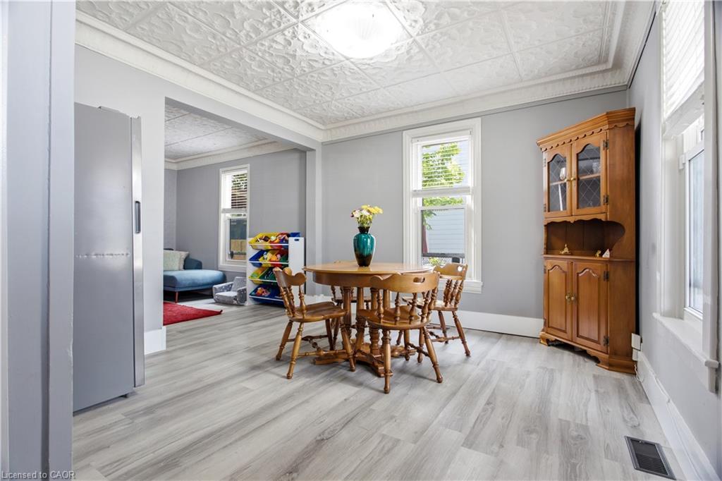 1108 Queenston Road, Cambridge ON N3H 3K9