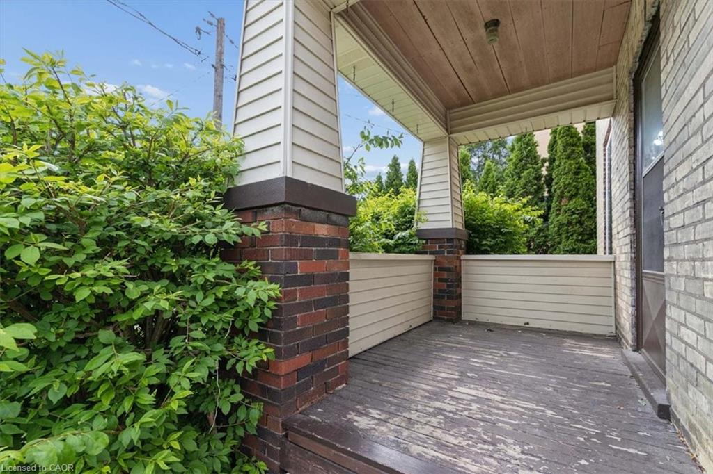 427 Duke Street W, Kitchener ON N2H 3Y6