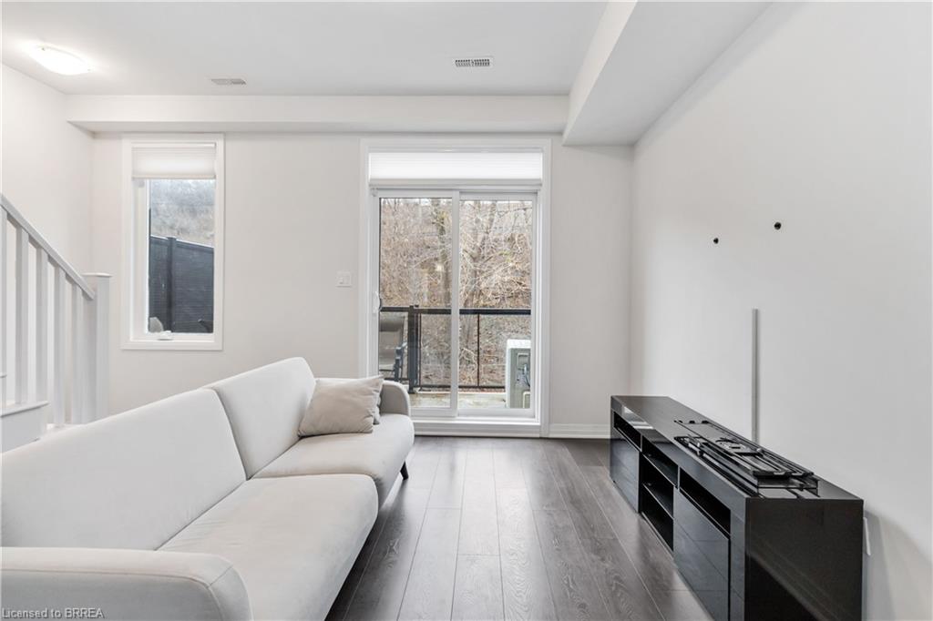 60-2 Willow Street, Paris ON N3L 0K7