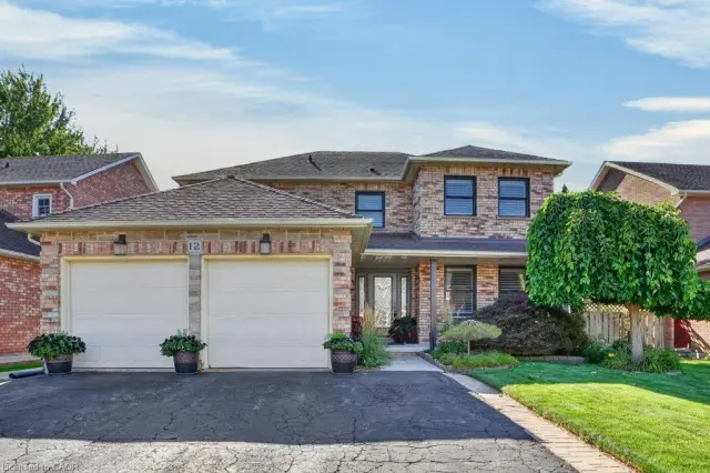 12 Beasley Crescent, Cambridge ON N1T 1J9