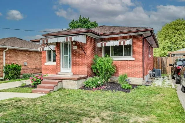 468 Highland Road E, Kitchener ON N2M 3W7