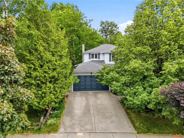 240 Stoke Drive, Kitchener ON N2N 2C1