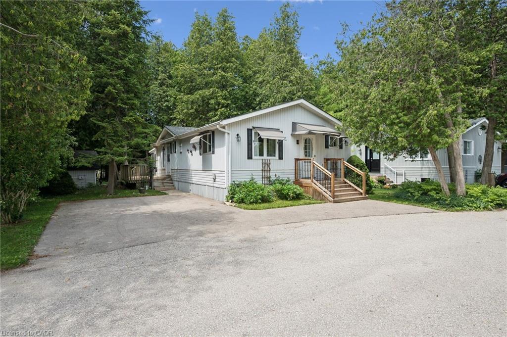 4 Spruce Avenue, Puslinch ON N1H 6H9
