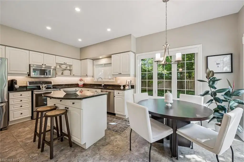 11-25 Manor Park Crescent, Guelph ON N1G 1A2