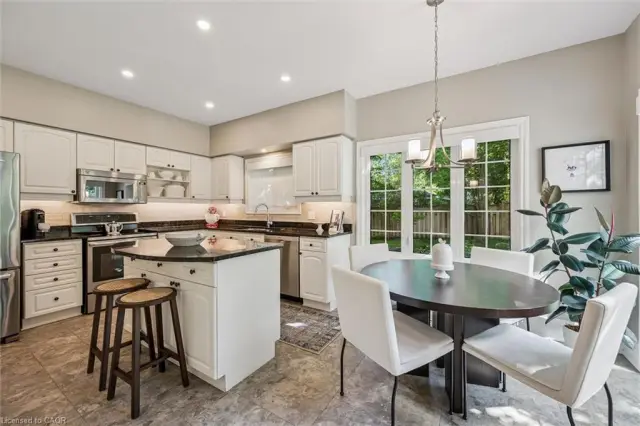 11-25 Manor Park Crescent, Guelph ON N1G 1A2