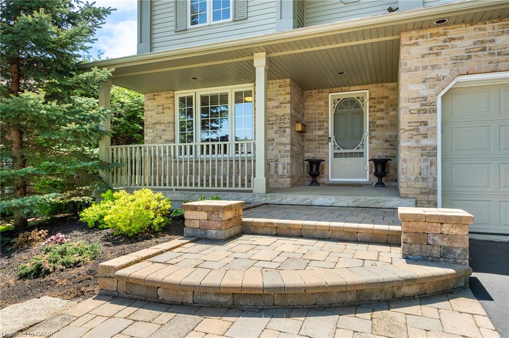 15 Carolinian Lane, Cambridge ON N1S 5B5
