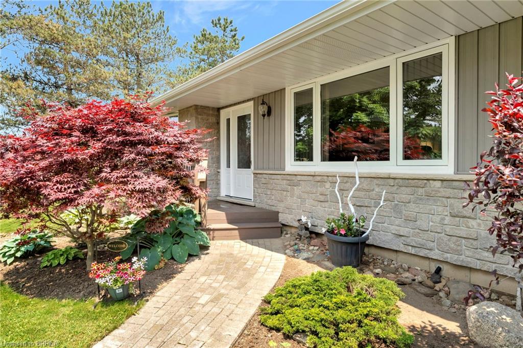 325 Ellis Avenue, Mount Pleasant ON N3T 5L5