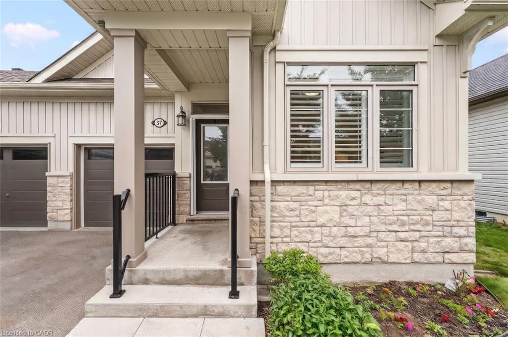 37 Middleton Avenue, Fergus ON N1M 0G4