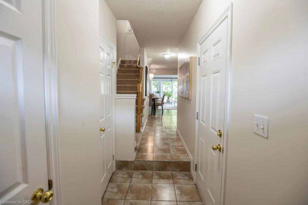 3-975 Strasburg Road, Kitchener ON N2E 0A8