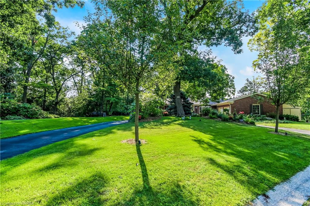19 Oakley Road, Brantford ON N3T 5J9