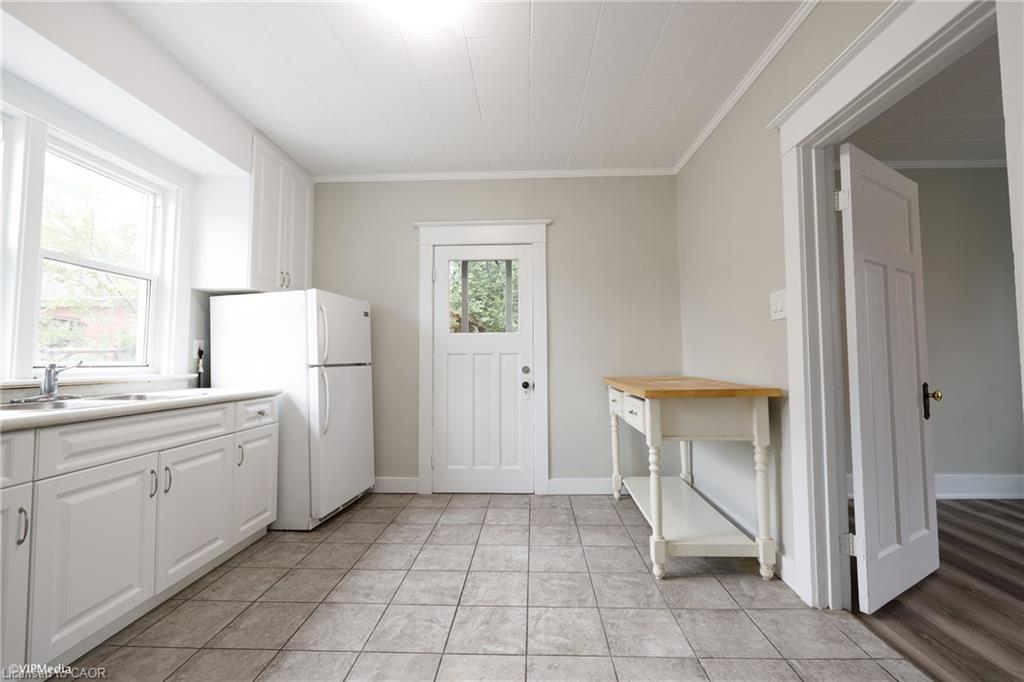 175 Regina Street N, Waterloo ON N2J 3B4