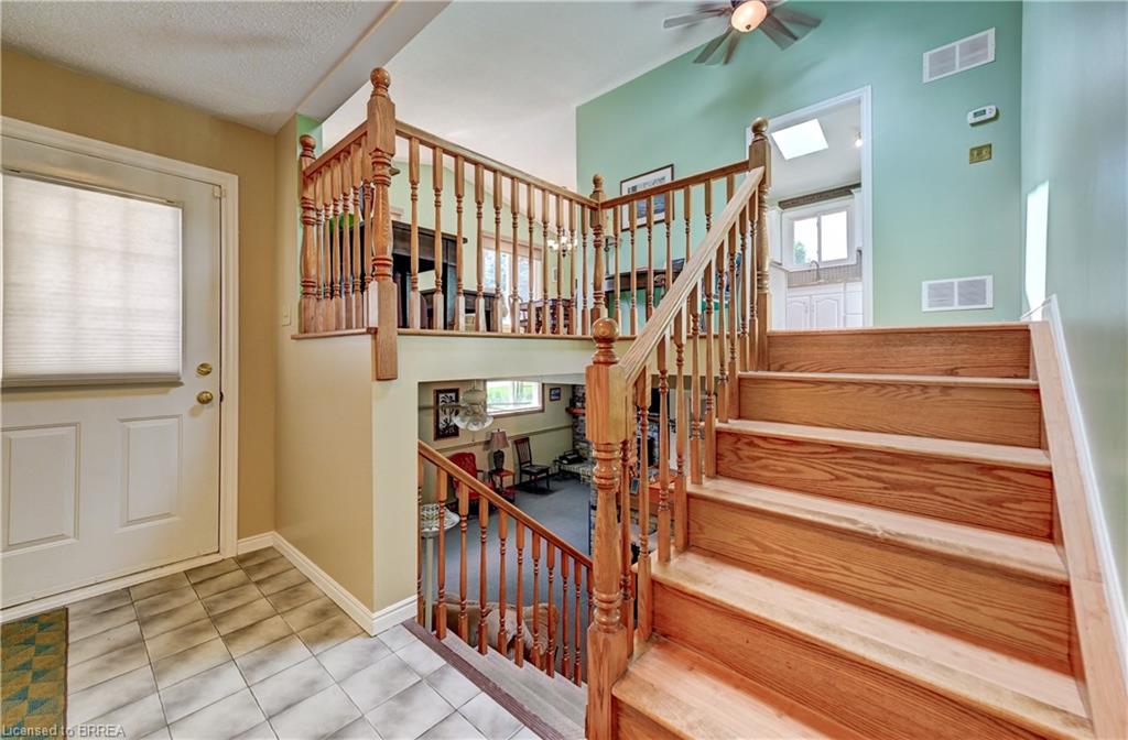 Foyer / Entrance