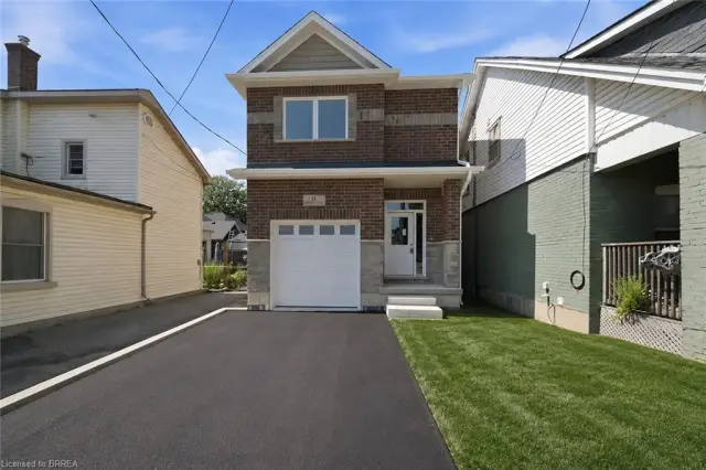 11 Ontario Street, Brantford ON N3S 2B7