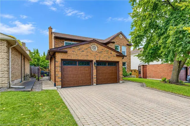 104 Deerwood Crescent, Kitchener ON N2N 1R3