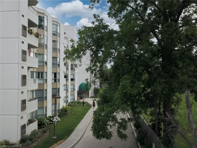 505-3267 King Street E, Kitchener ON N2A 4A4