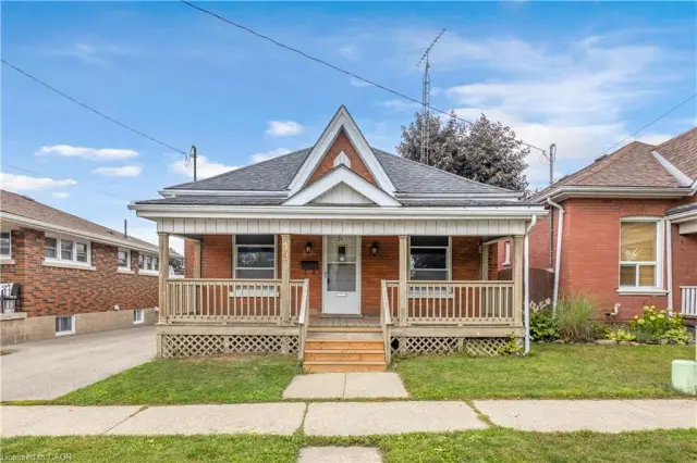49 Mintern Avenue, Brantford ON N3S 1K9