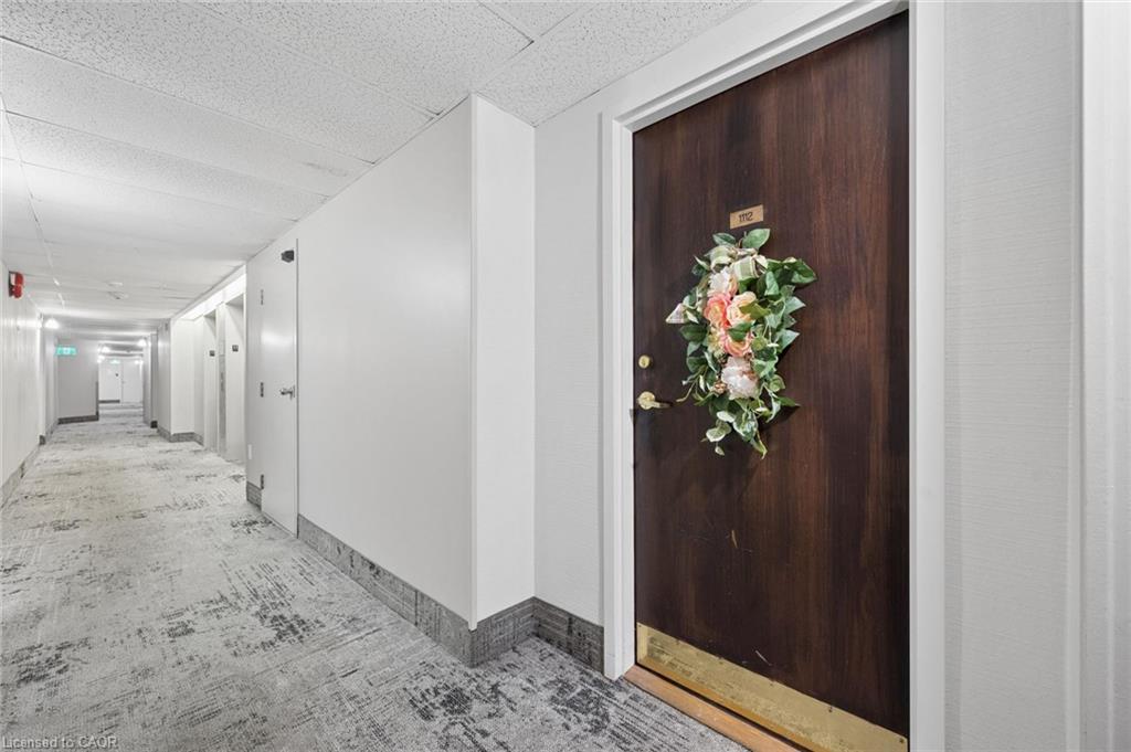 1112-3227 King Street E, Kitchener ON N2A 3Z9