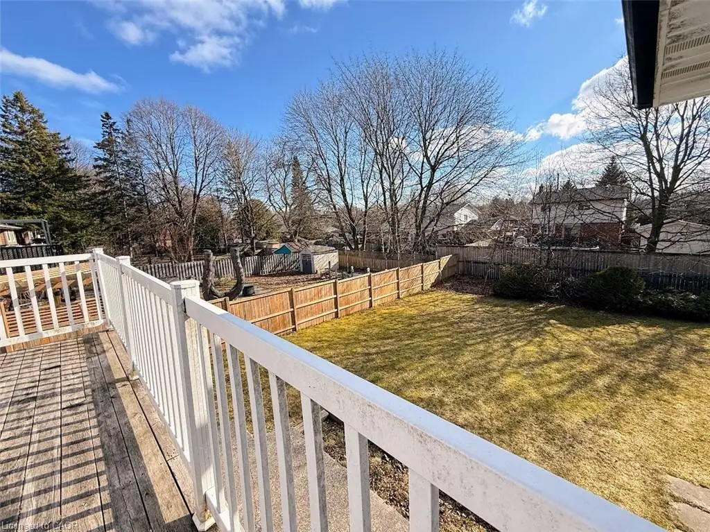 374 Victoria Road N, Guelph ON N1E 5J7