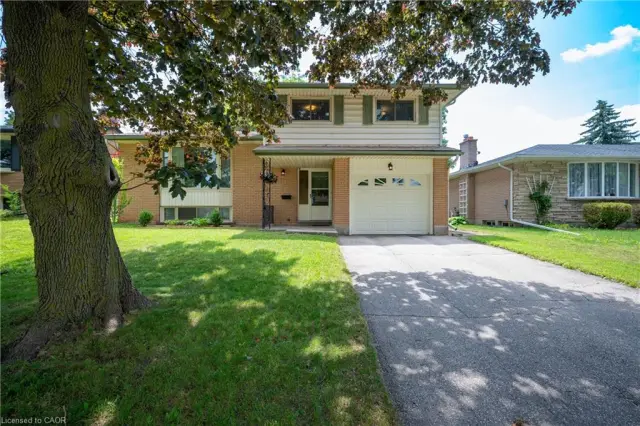 99 Lorraine Avenue, Kitchener ON N2B 2N1