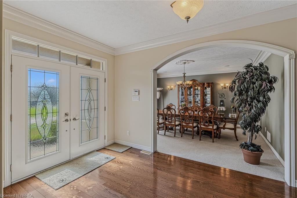 9 Rue Chateaux Terrace, Brantford ON N3T 6N7