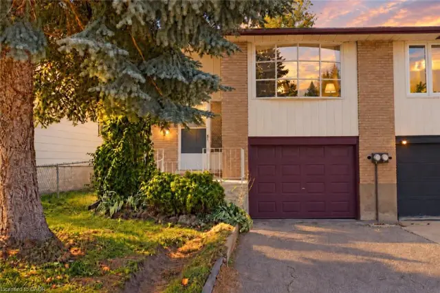 427 Lawrence Avenue, Kitchener ON N2M 1Y7