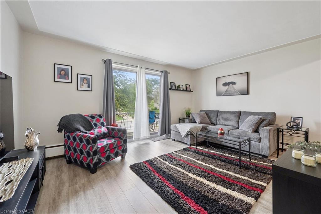 25 Walton Avenue, Kitchener ON N2C 2B4