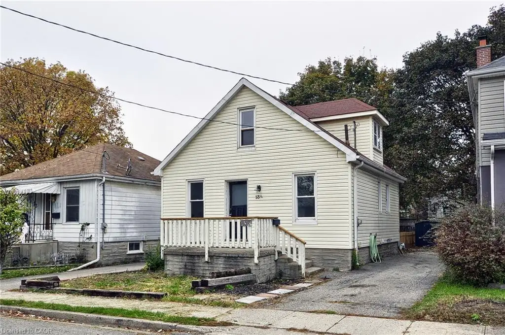 13 1/2 Waterside Avenue, Cambridge ON N1R 1E8