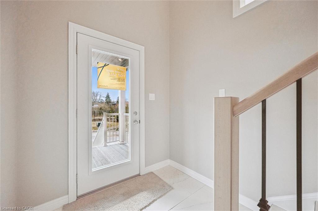 27 Sora Lane, Guelph ON N1E 0T4