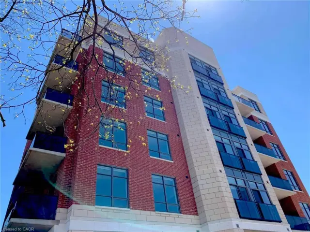 101-399 Queen Street S, Kitchener ON N2G 0C4