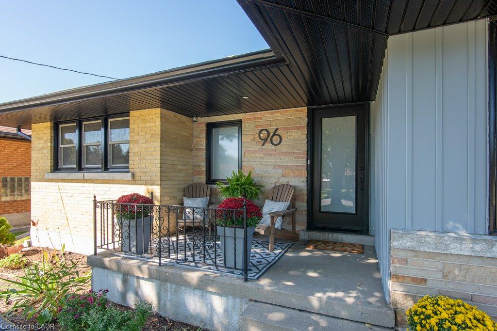 96 Wedgewood Drive, Kitchener ON N2B 1E7