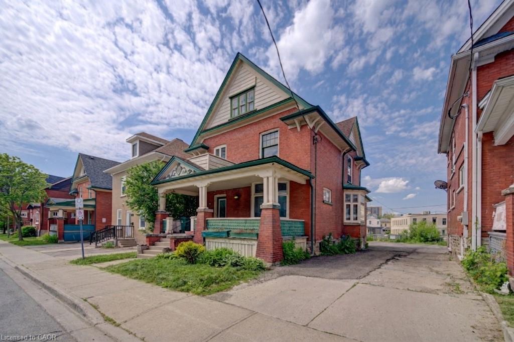 59 Irvin Street, Kitchener ON N2H 1K7