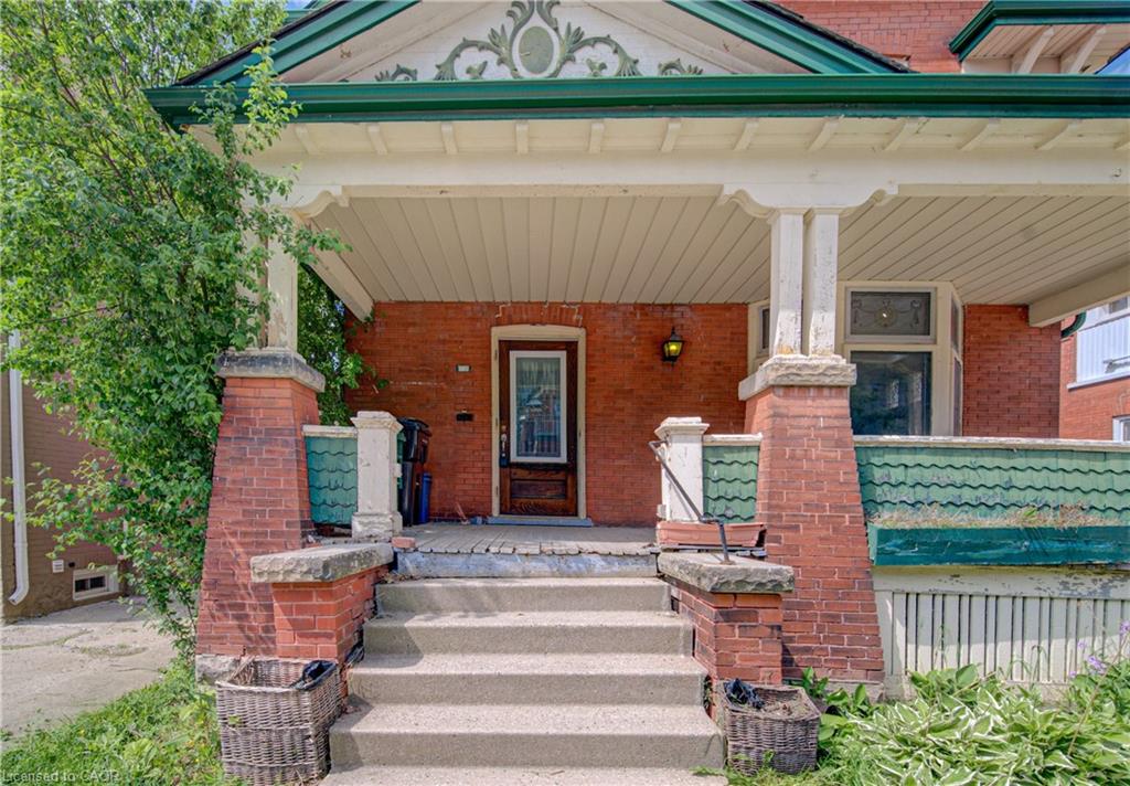 59 Irvin Street, Kitchener ON N2H 1K7