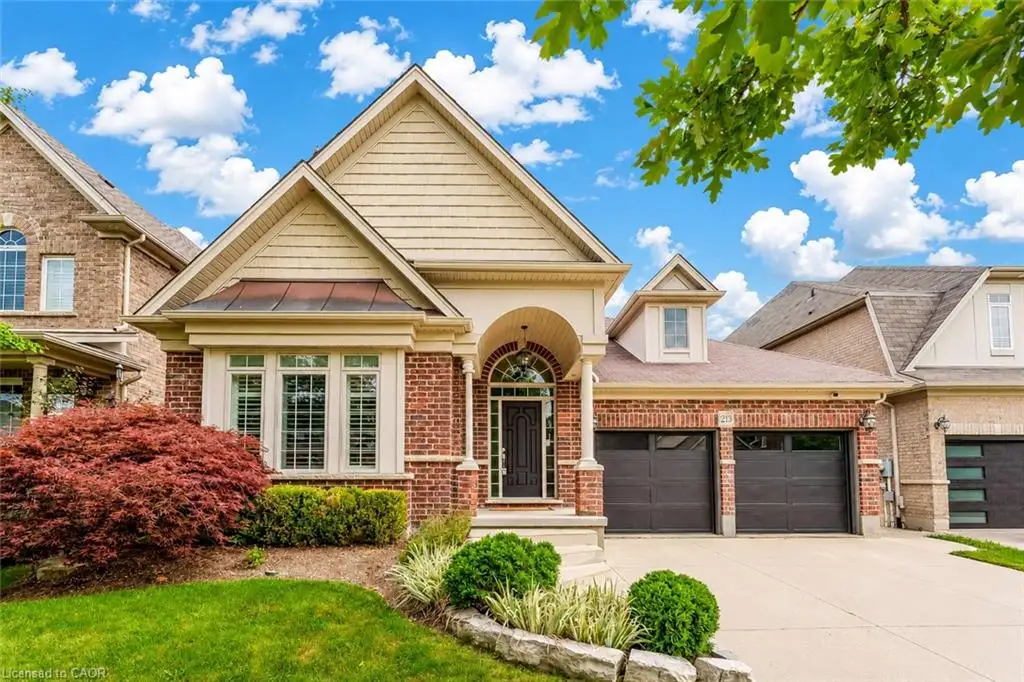 213 Edgewater Crescent, Kitchener ON N2A 4M2