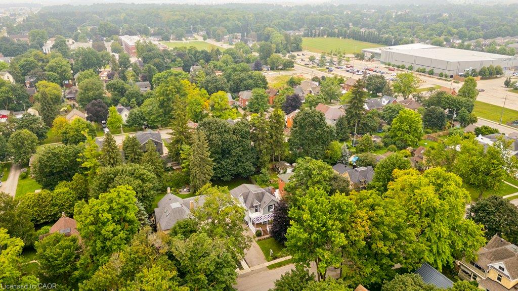 9 Park Avenue W, Elmira ON N3B 1K9