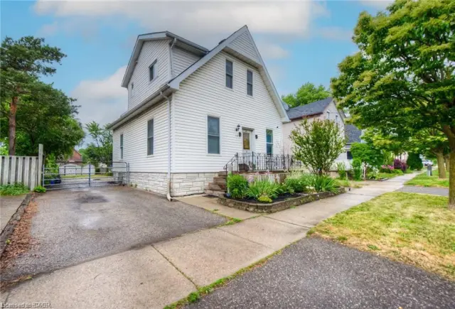 10 Bruce Street, Brantford ON N3R 1E2