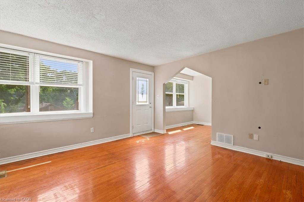 22 Ramore Street, Cambridge ON N1S 2P8