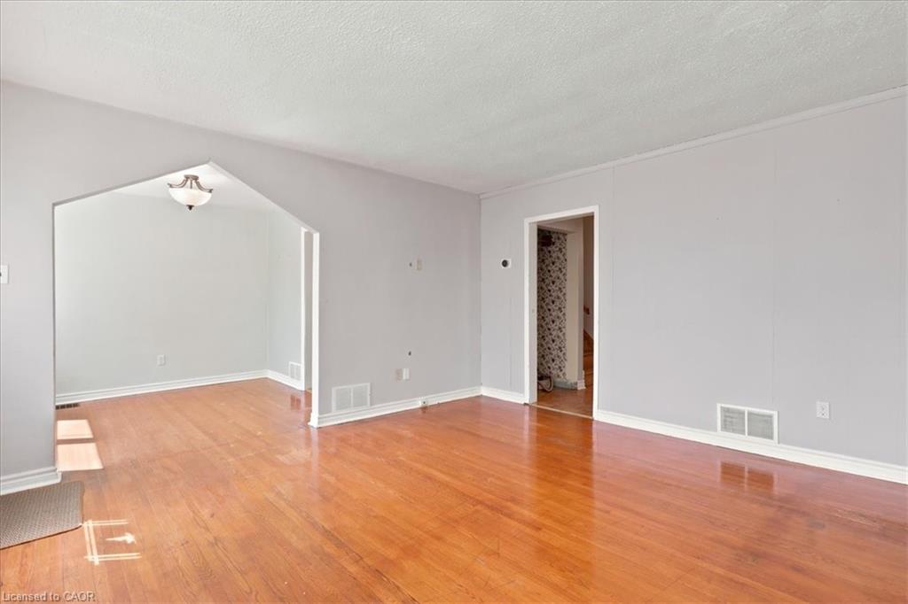 22 Ramore Street, Cambridge ON N1S 2P8