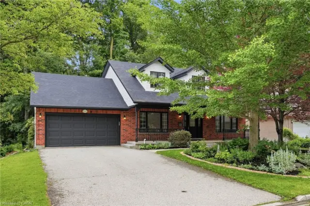 292 Thorncrest Drive, Waterloo ON N2L 5R5