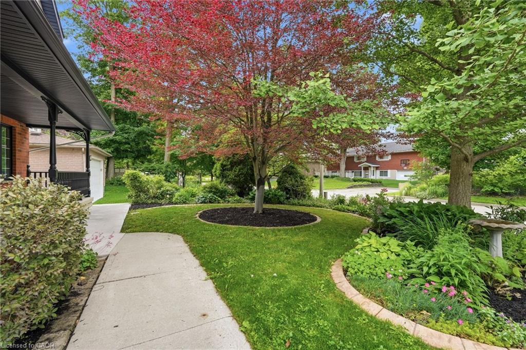 292 Thorncrest Drive, Waterloo ON N2L 5R5