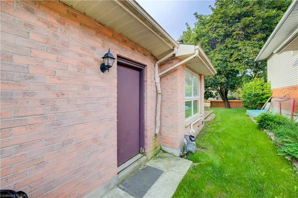 135 Brierdale Drive, Kitchener ON N2A 3S8