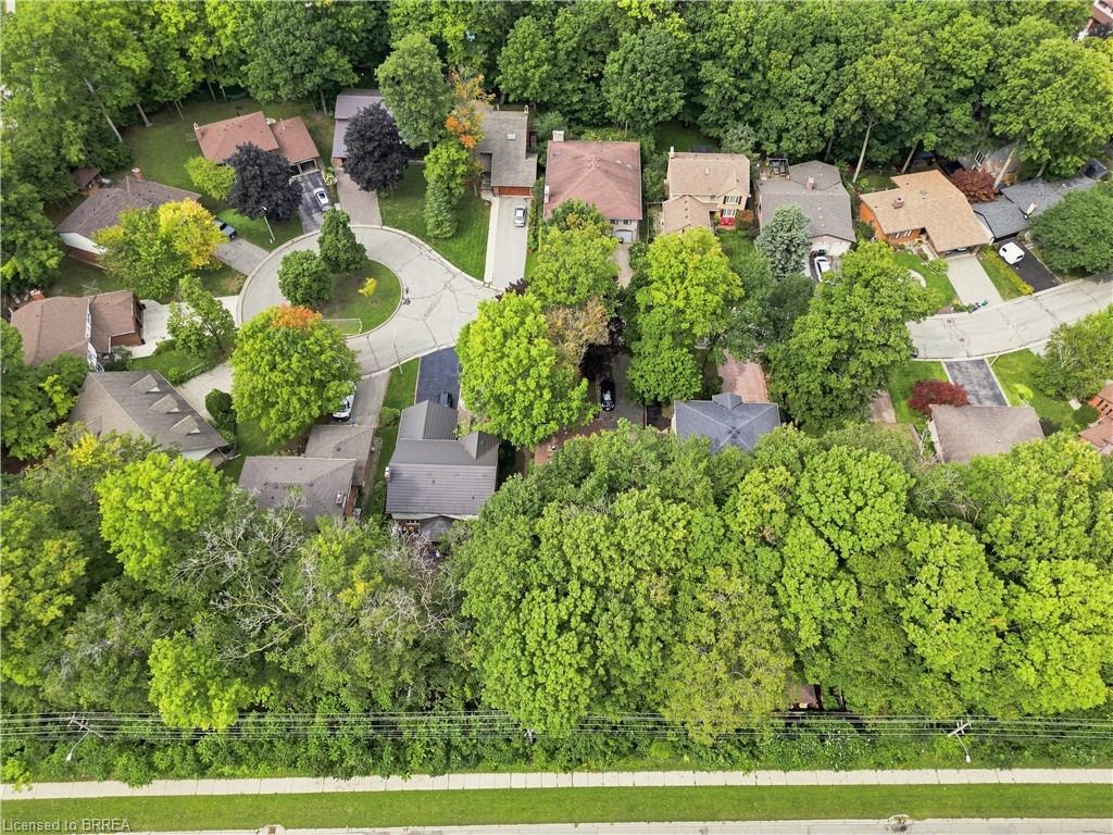 24 Primrose Path, Kitchener ON N2E 2R2